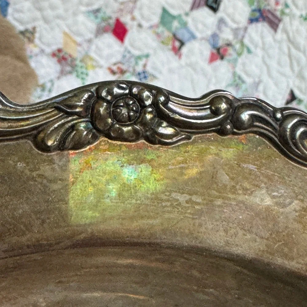 Wm A Rogers Oneida Silverplate Footed Bowl Floral Repousse Rim 10.25
